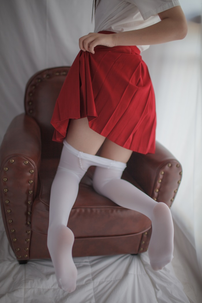 萝莉系列 少女秩序- VOL.004 艳丽的小红裙 [52P/417MB] 少女秩序-第2张