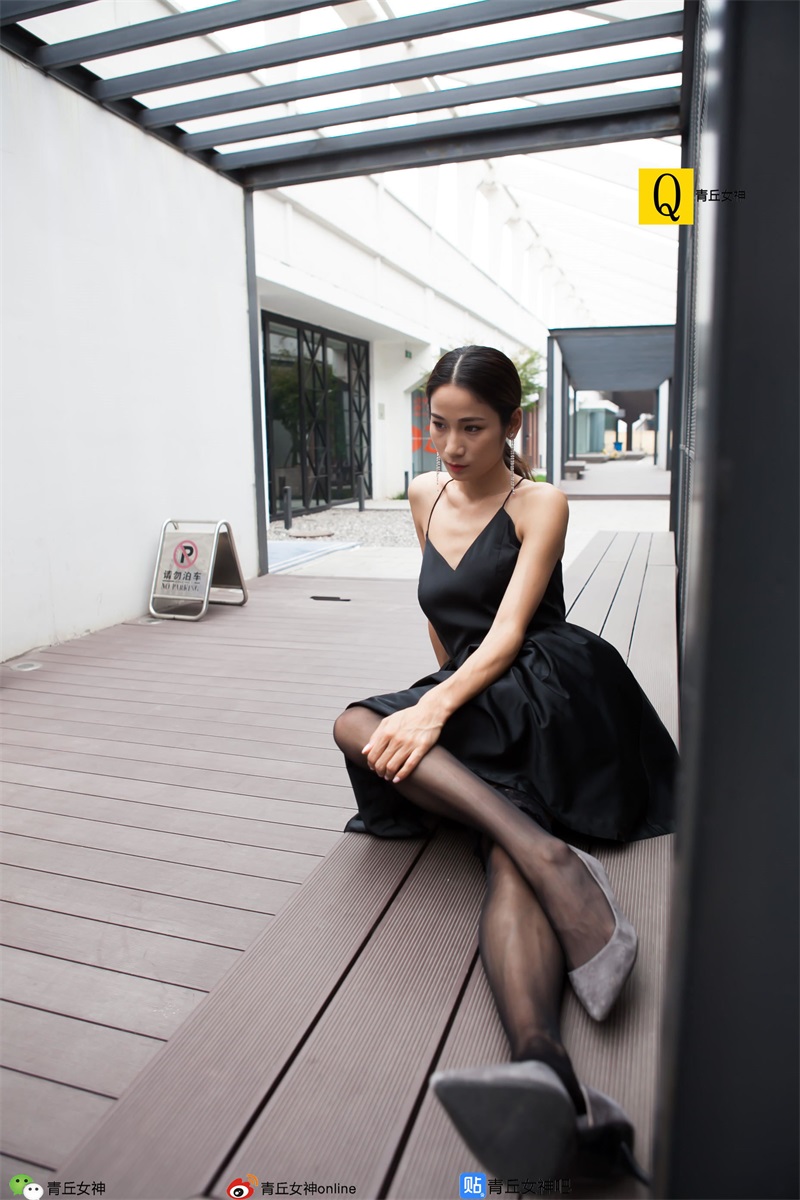 [青丘女神] NO.009 优雅的黑吊带裙 [99P/40.1MB] 美丝写真-第3张