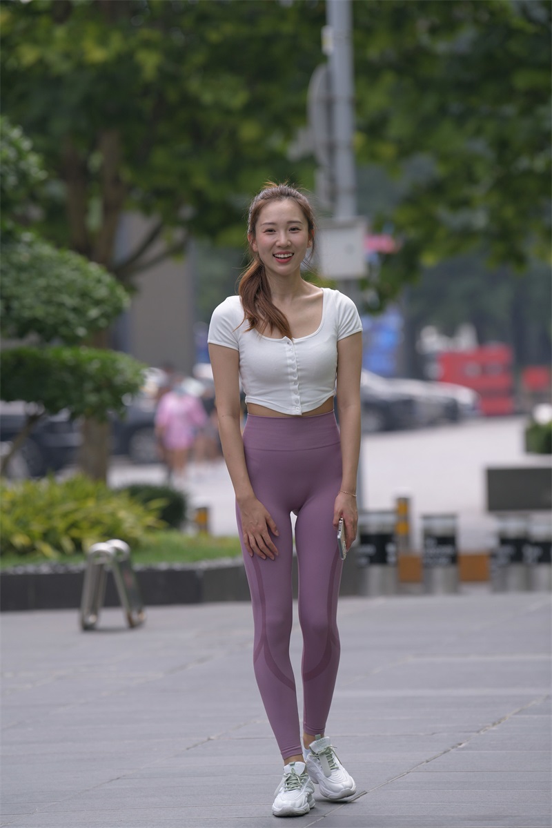 精选街拍 NO.328 漂亮迷人的紫色紧身裤美女 [103P/147MB] 精选街拍-第1张