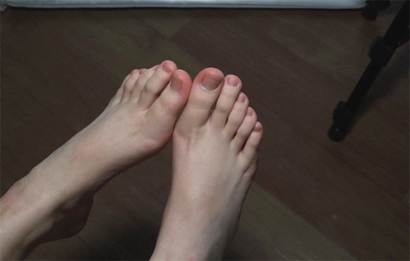 [Pary学生模拍] No.042 大美女琪琪的脚底被挠红了 [100P/214MB] 学生模拍-第2张