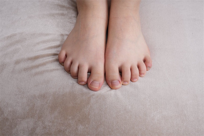 [Sexy Asian Girls Feet] NO.044 优优展示她的姓感的39码的大脚丫 [112P/3.29GB] S-A-G-F-第4张