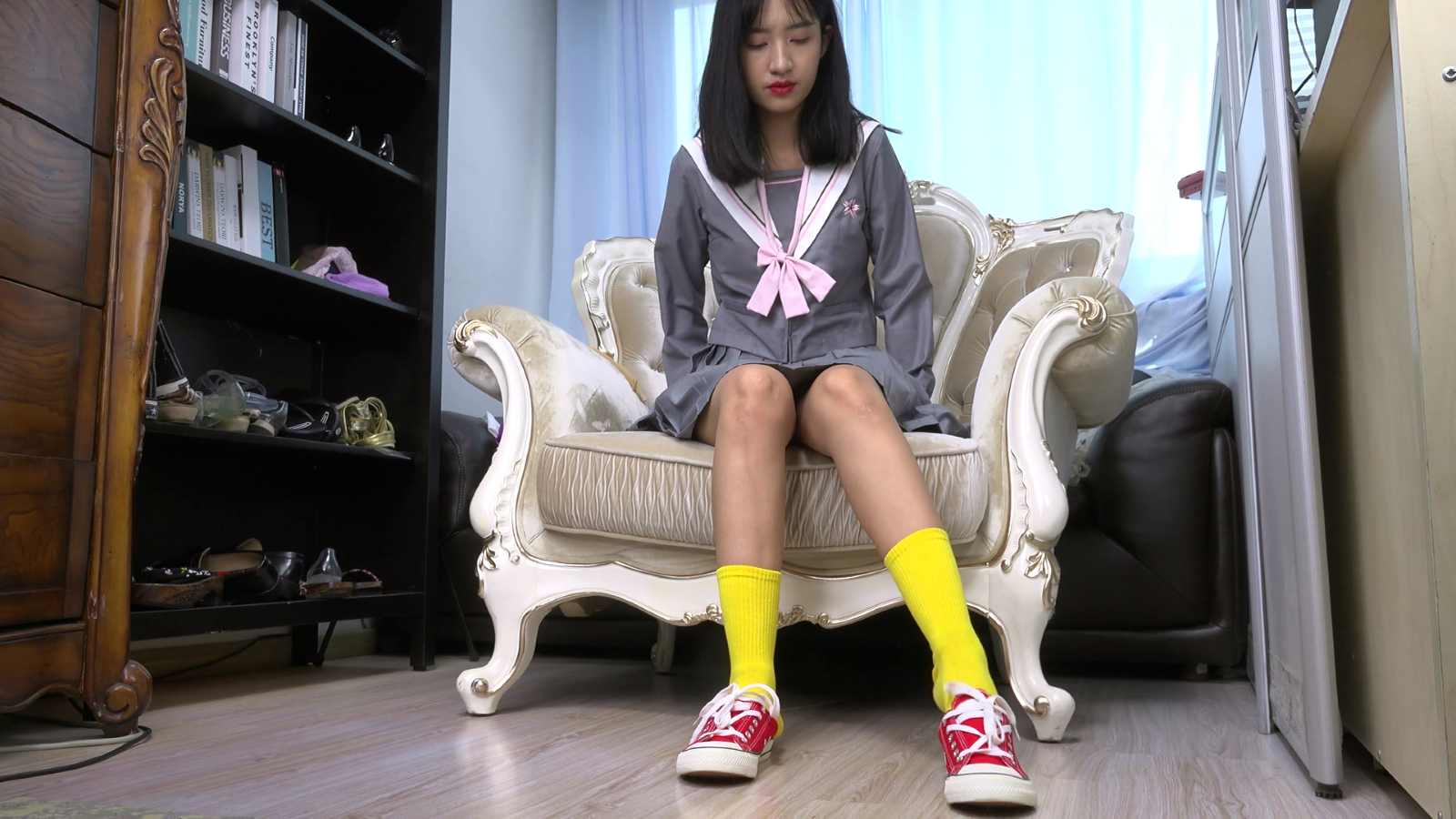 [Sexy Asian Girls Feet] No.054-雪菲脱掉帆布鞋把脚纹路给你看 [227P/600MB] S-A-G-F-第2张