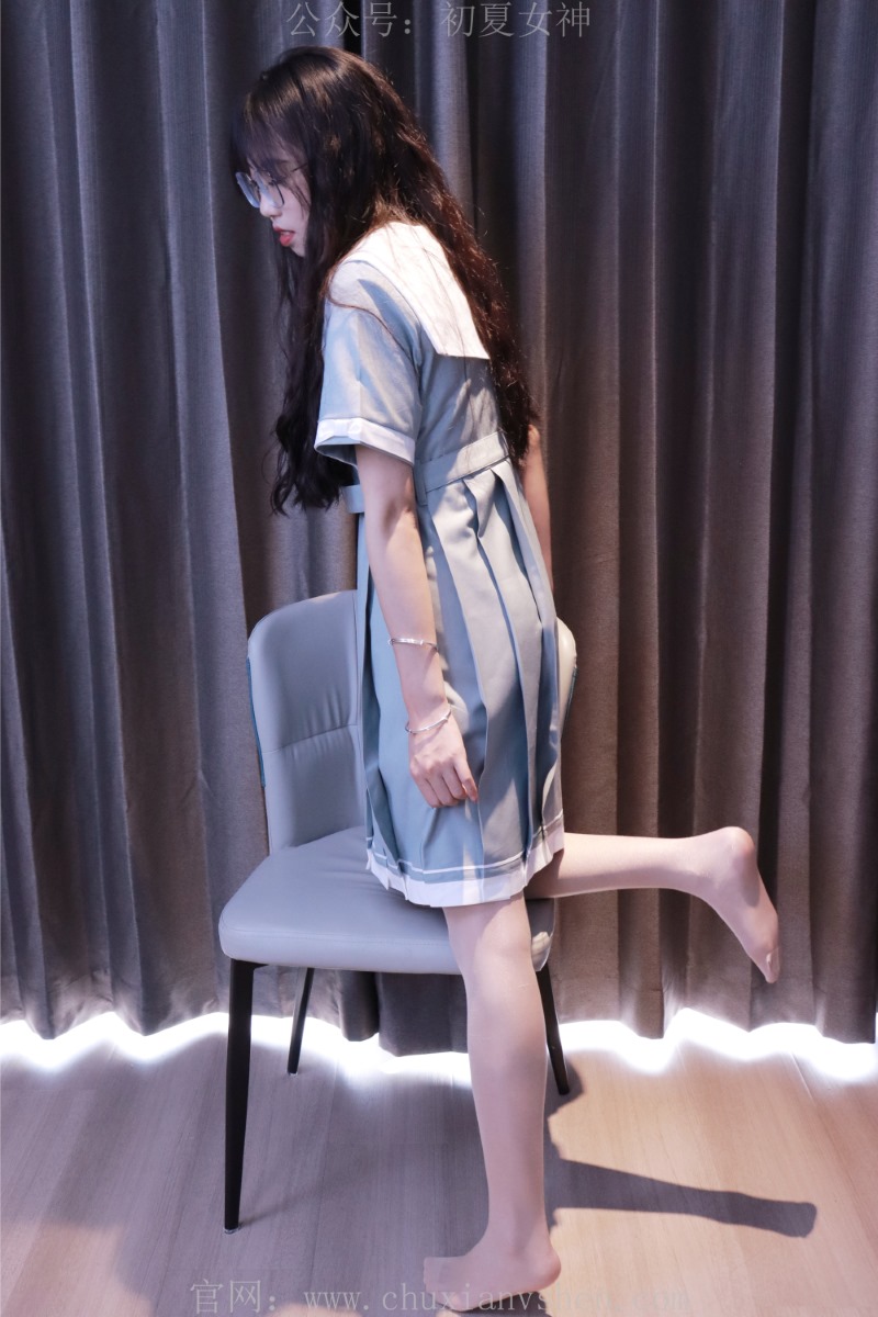 [初夏女神] NO.008 雪糕~浅蓝色JK裙搭配小白鞋 [135P/1V/4.29G] 初夏女神-第4张