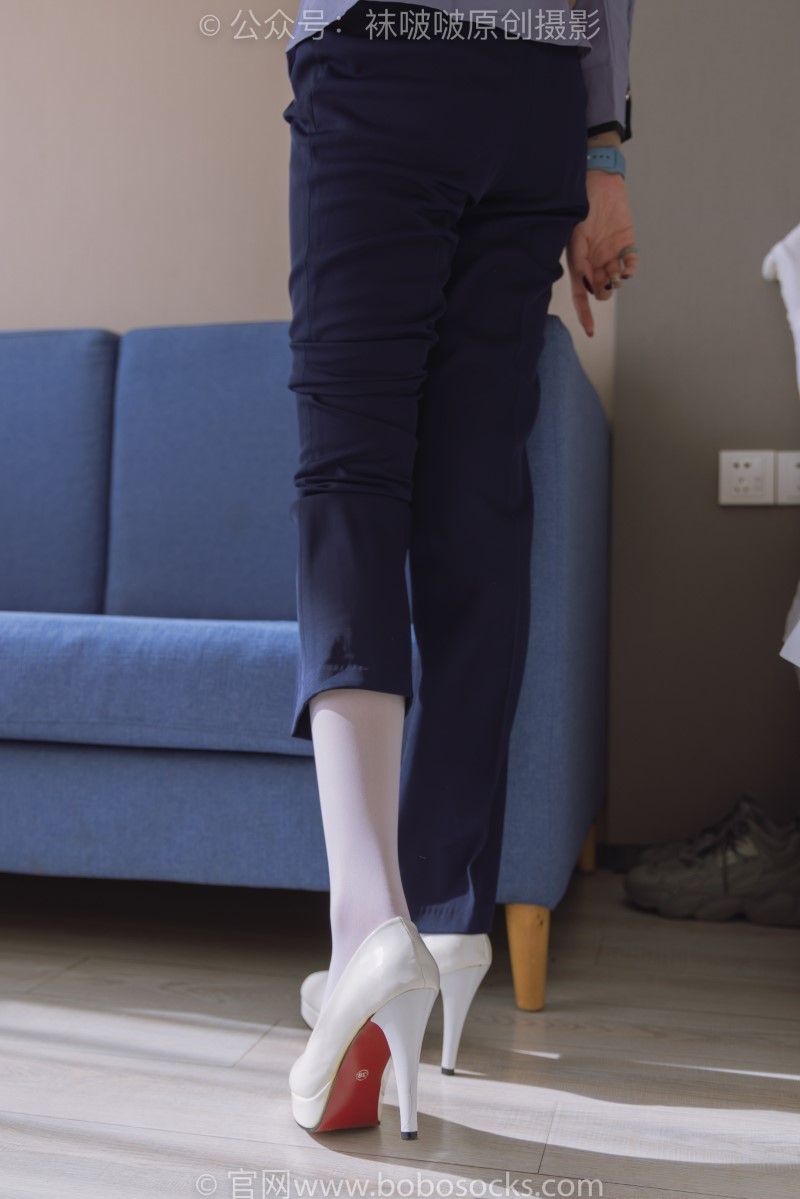 [BoBoSocks袜啵啵] NO.178 小甜豆-高跟鞋、厚白丝、ol风裤里丝 [140P/1V/5.78GB] 年费专享-第4张